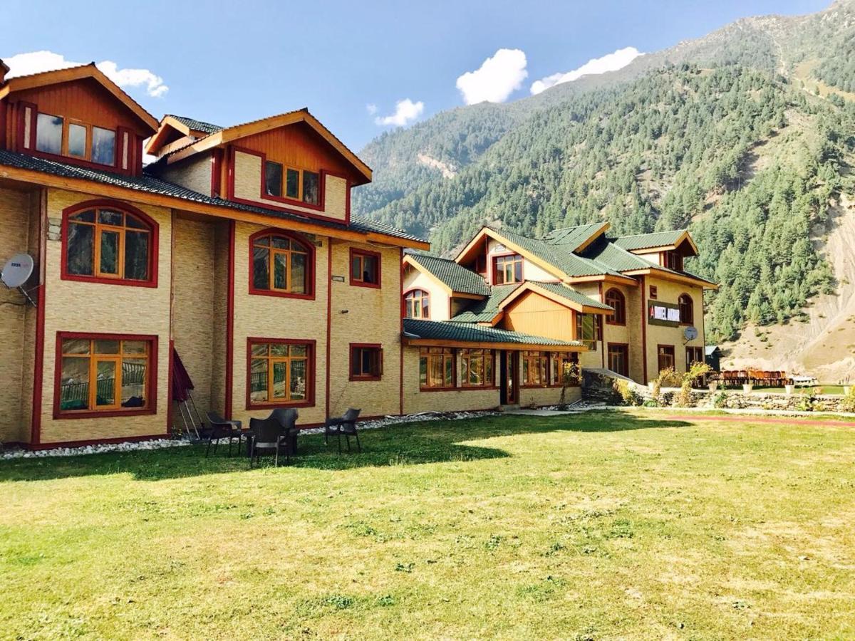Hotel Akbar Sonamarg Sonāmarg Exterior foto