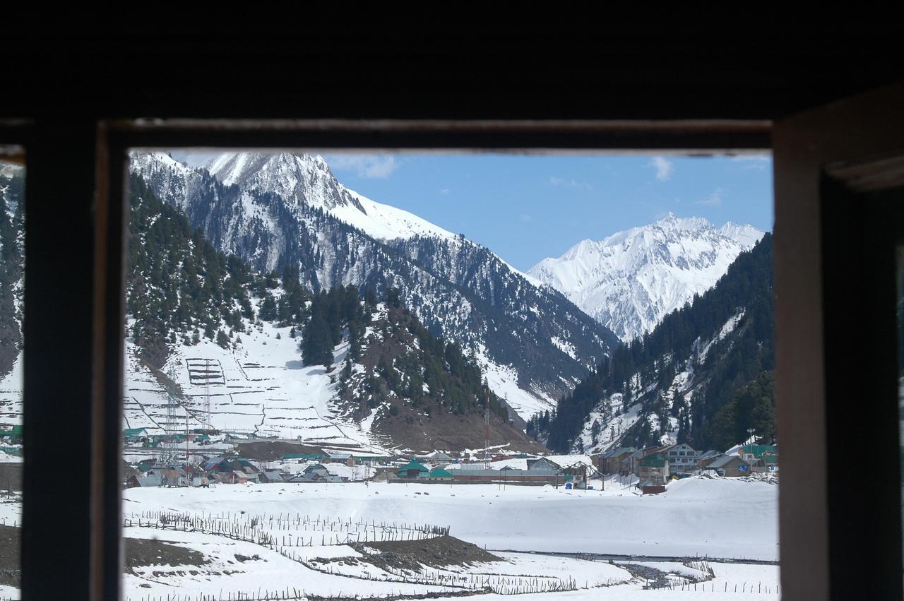Hotel Akbar Sonamarg Sonāmarg Exterior foto
