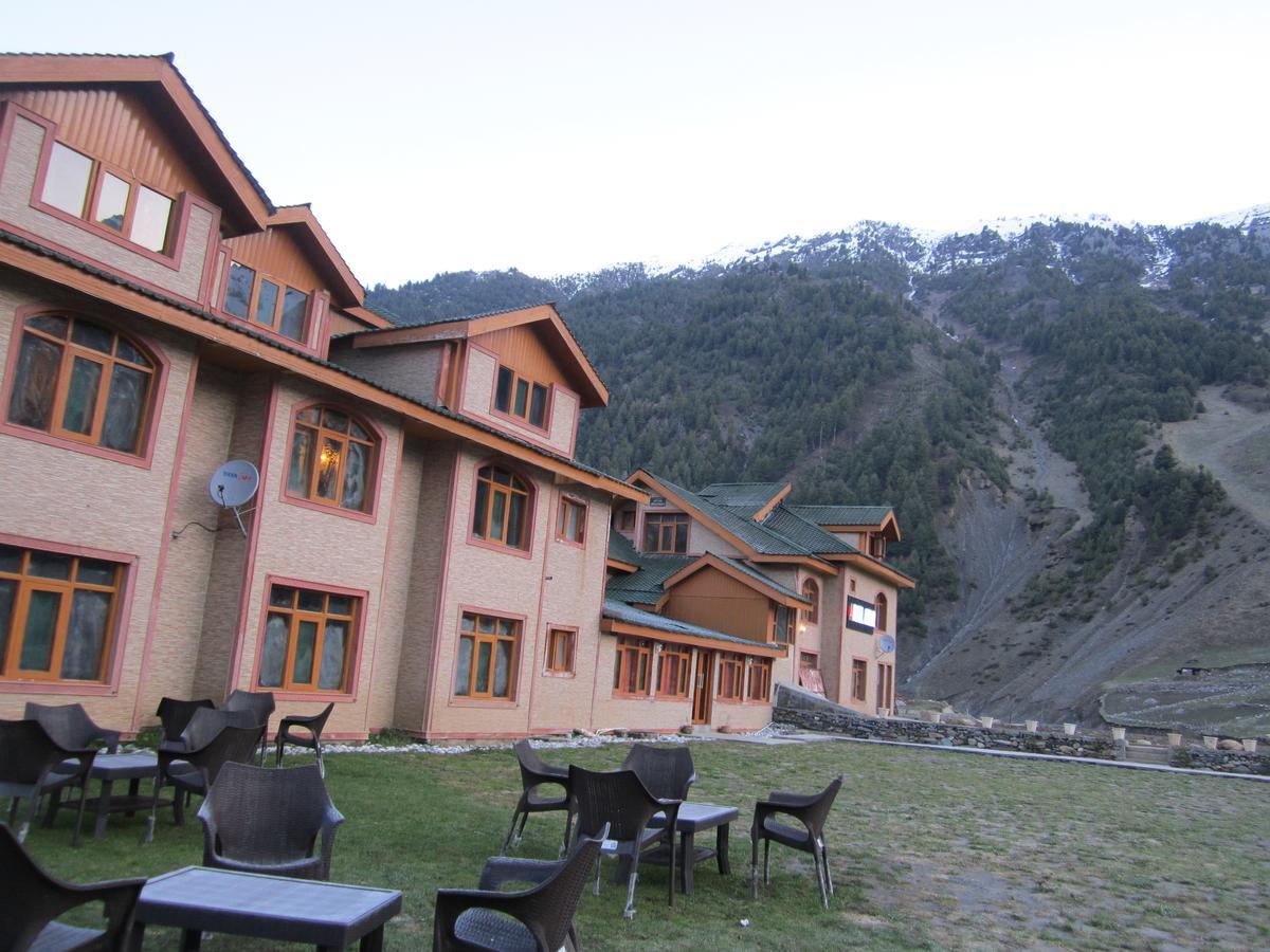Hotel Akbar Sonamarg Sonāmarg Exterior foto